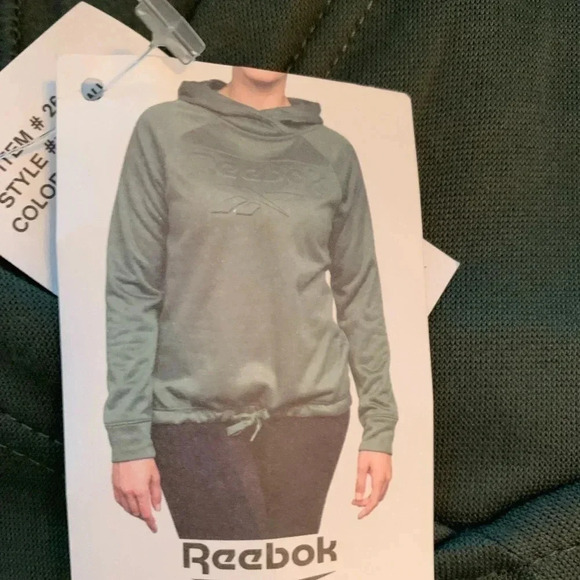 Reebok fleece lined pull over - Picture 9 of 9